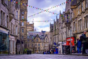 ETA för Edinburgh Fringe: guide för svenskar 2026